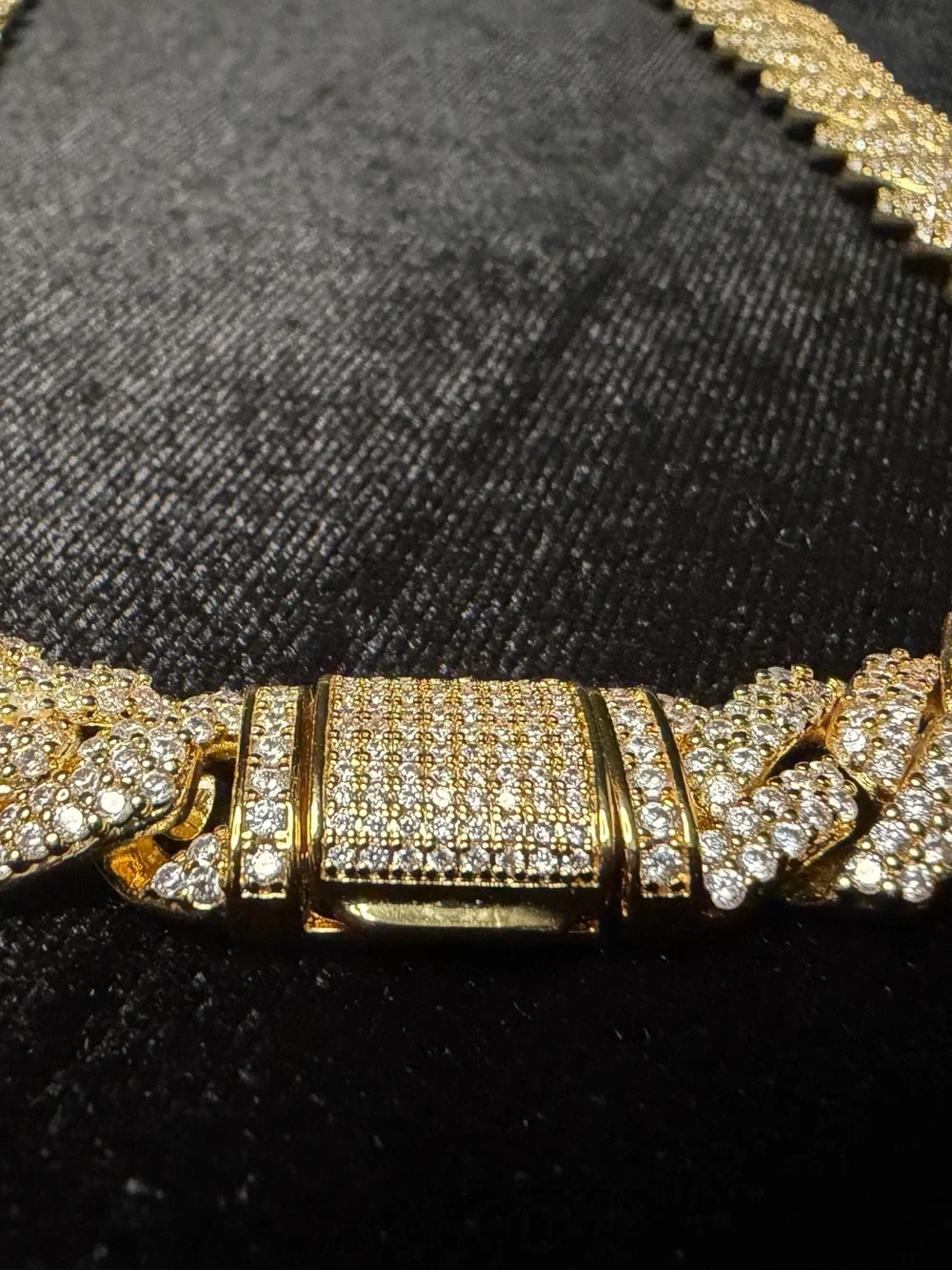 14K Stamped Gold Finish AAA CZ Iced Out Cuban Link 21in 12MM Chain Lock Box